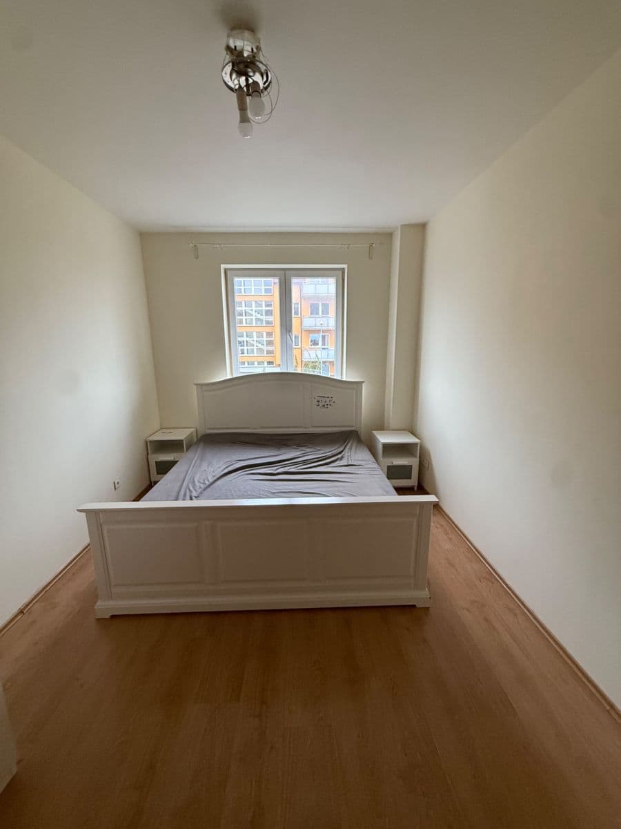 Prenájom bytu 3-izbový 70 m², Švihovská, Praha, Praha Prenájom bytu 3-izbový 70 m², Švihovská, Praha, Praha