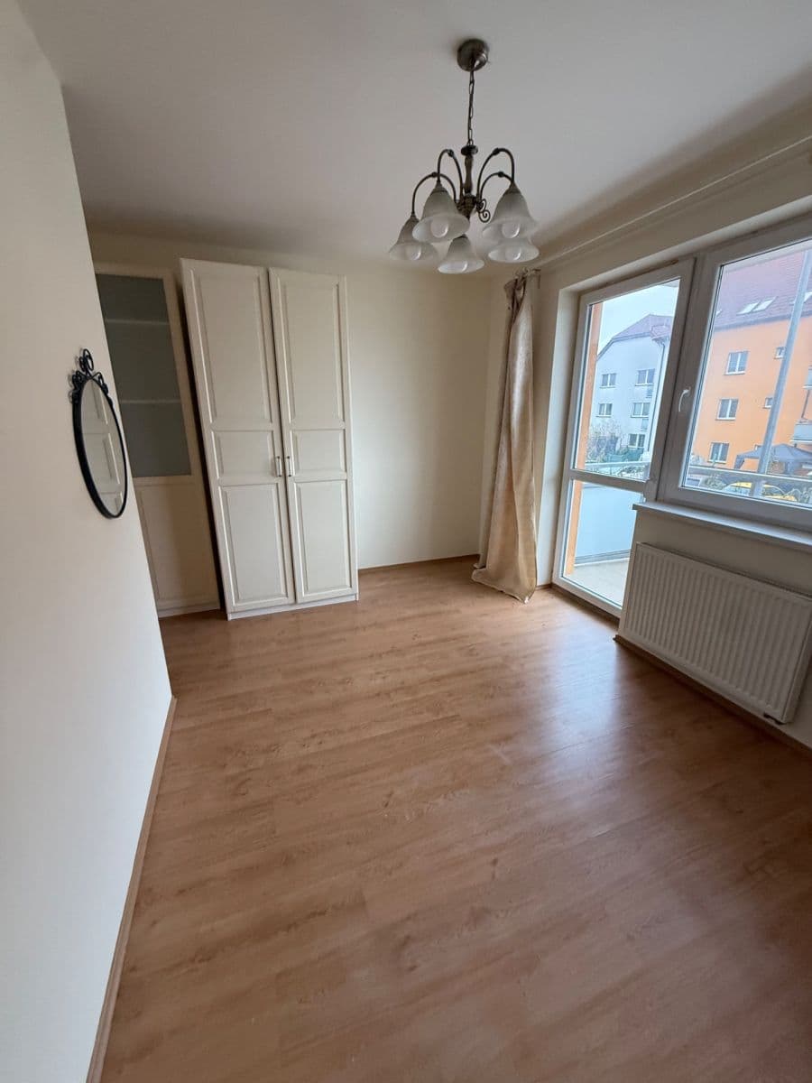 Prenájom bytu 3-izbový 70 m², Švihovská, Praha, Praha Prenájom bytu 3-izbový 70 m², Švihovská, Praha, Praha