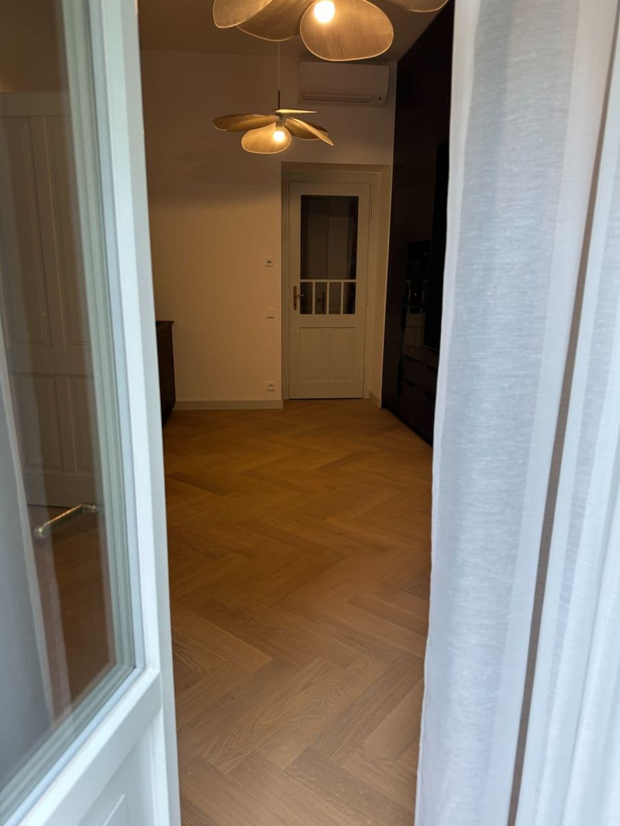 Prenájom bytu 2-izbový 49 m², Mánesova, Praha, Praha Prenájom bytu 2-izbový 49 m², Mánesova, Praha, Praha