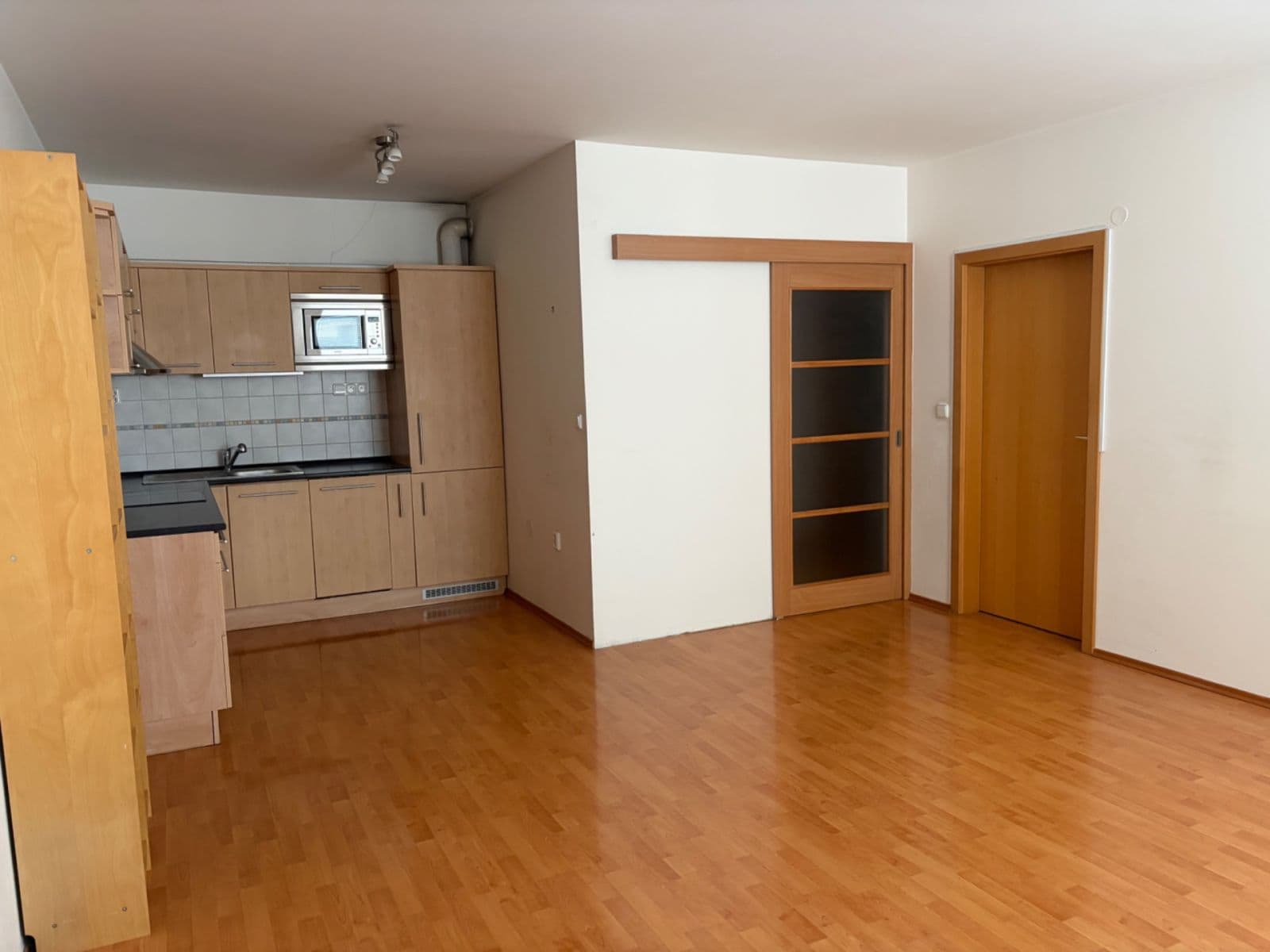 Prenájom bytu 1-izbový 45 m², Mojmírova, Praha, Praha Prenájom bytu 1-izbový 45 m², Mojmírova, Praha, Praha