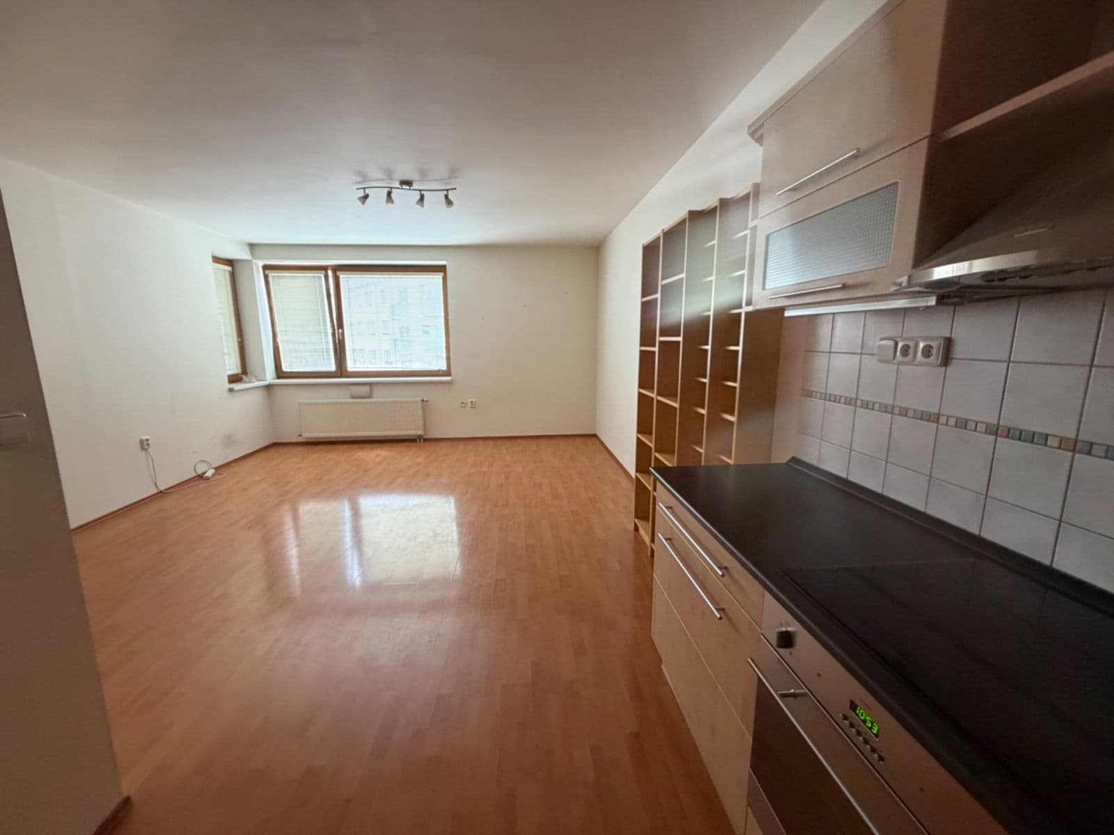 Prenájom bytu 1-izbový 45 m², Mojmírova, Praha, Praha Prenájom bytu 1-izbový 45 m², Mojmírova, Praha, Praha