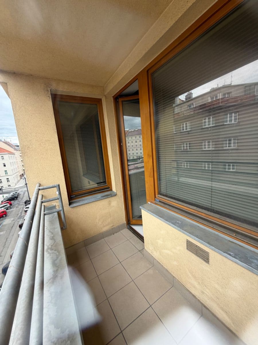 Prenájom bytu 1-izbový 45 m², Mojmírova, Praha, Praha Prenájom bytu 1-izbový 45 m², Mojmírova, Praha, Praha