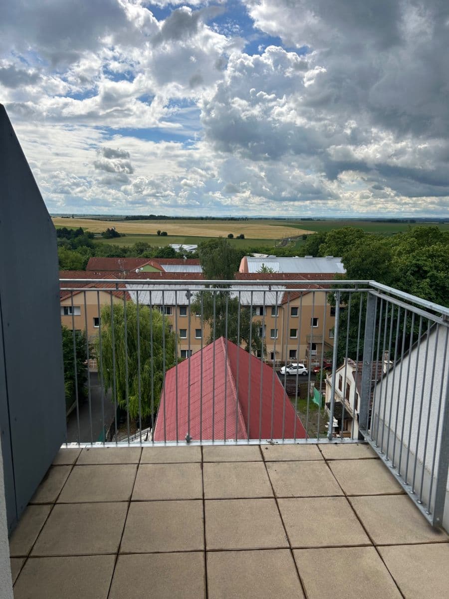 Prenájom bytu 3-izbový 95 m², Zátopkova, Milovice, Středočeský kraj Prenájom bytu 3-izbový 95 m², Zátopkova, Milovice, Středočeský kraj