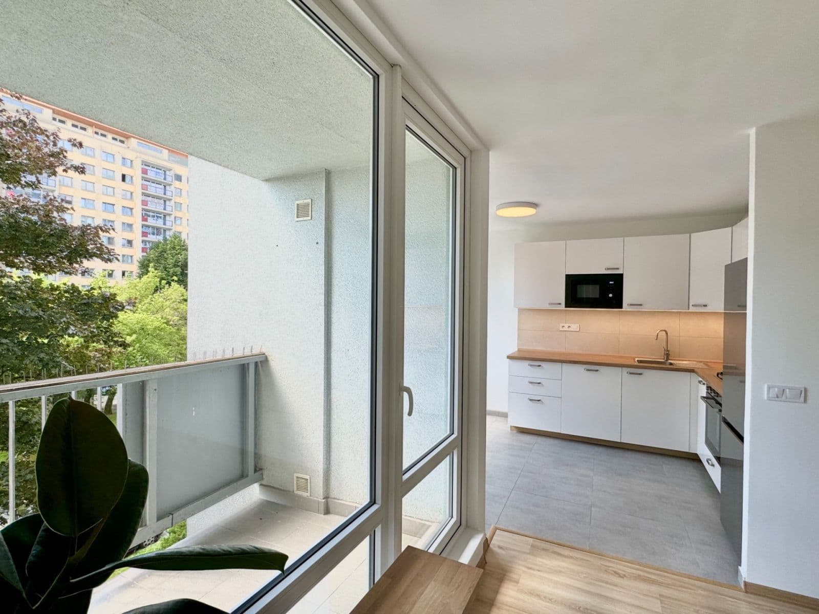 Prenájom bytu 2-izbový 64 m², Frýdlantská, Praha, Praha Prenájom bytu 2-izbový 64 m², Frýdlantská, Praha, Praha