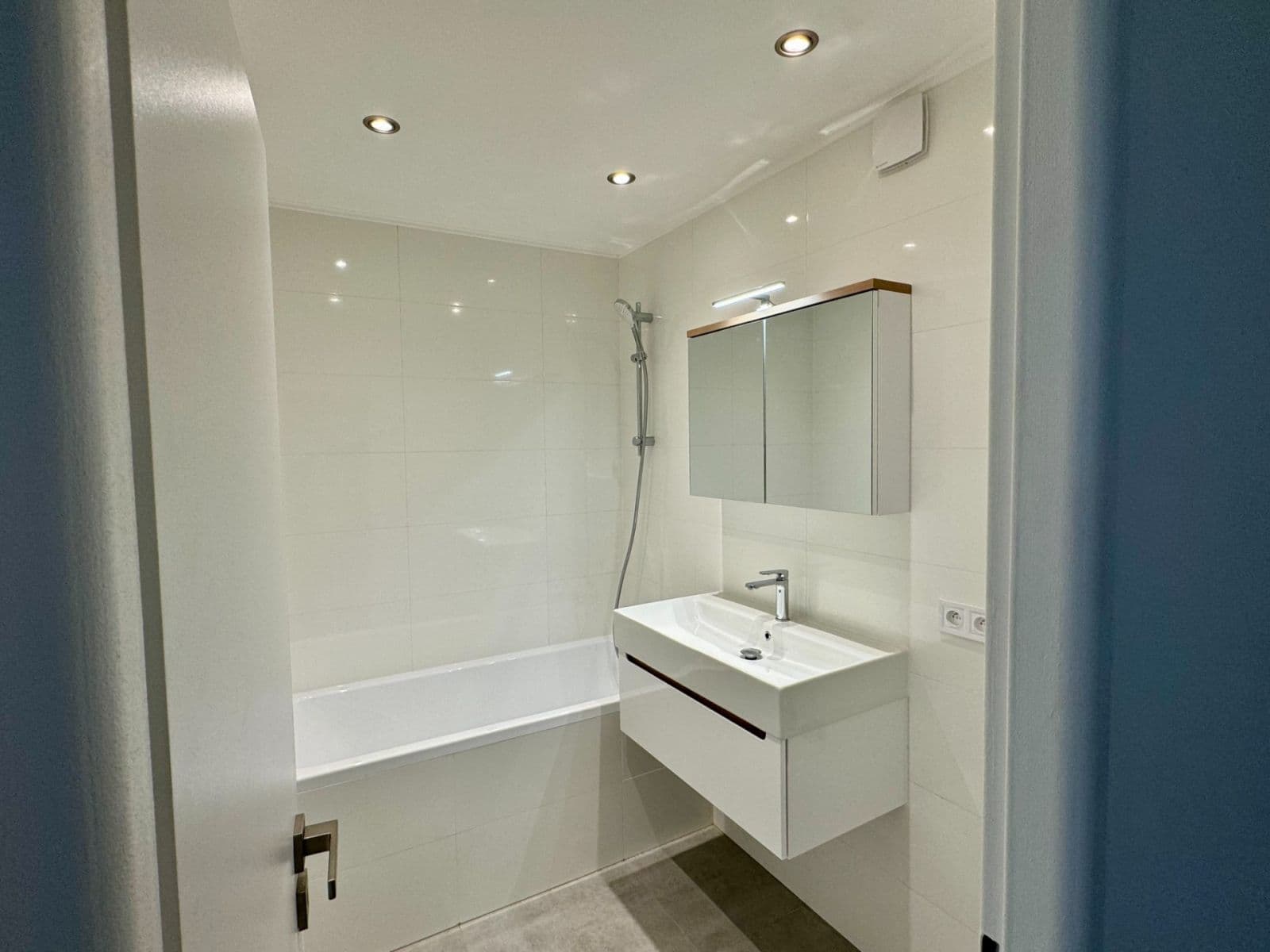 Prenájom bytu 2-izbový 64 m², Frýdlantská, Praha, Praha Prenájom bytu 2-izbový 64 m², Frýdlantská, Praha, Praha