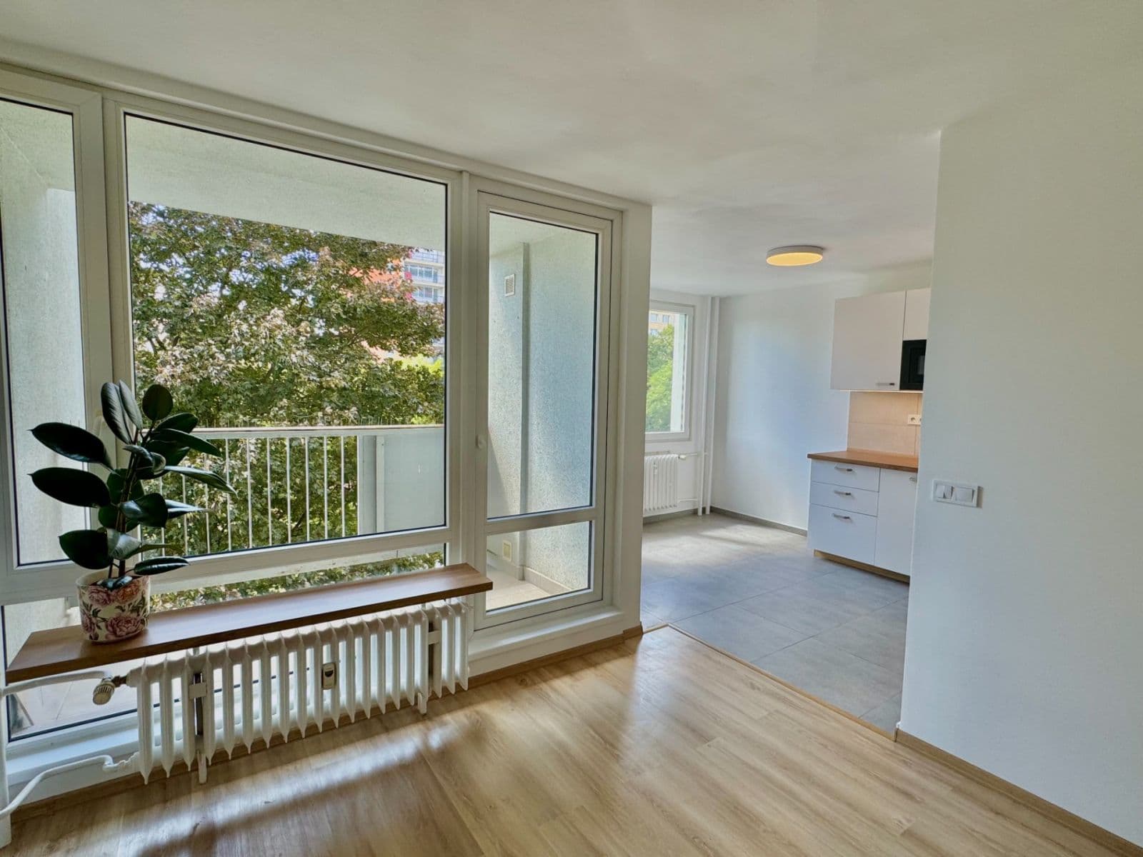 Prenájom bytu 2-izbový 64 m², Frýdlantská, Praha, Praha Prenájom bytu 2-izbový 64 m², Frýdlantská, Praha, Praha