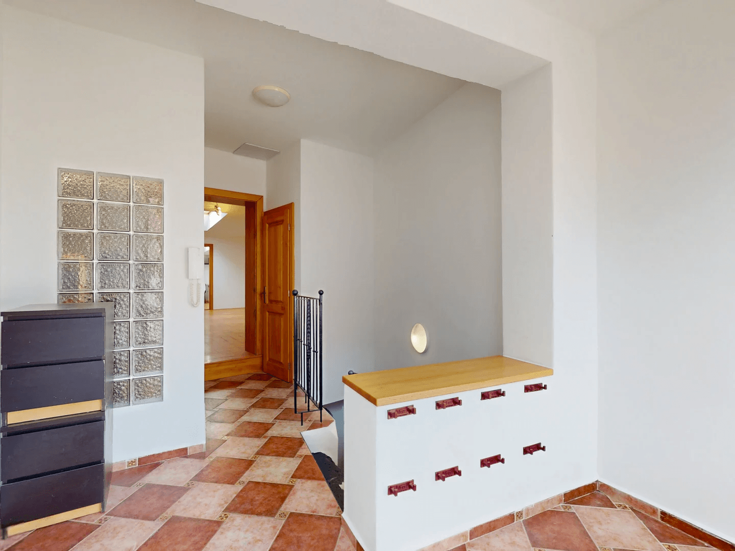 Prenájom bytu 3-izbový 85 m², Ztracená, Olomouc, Olomoucký kraj Prenájom bytu 3-izbový 85 m², Ztracená, Olomouc, Olomoucký kraj