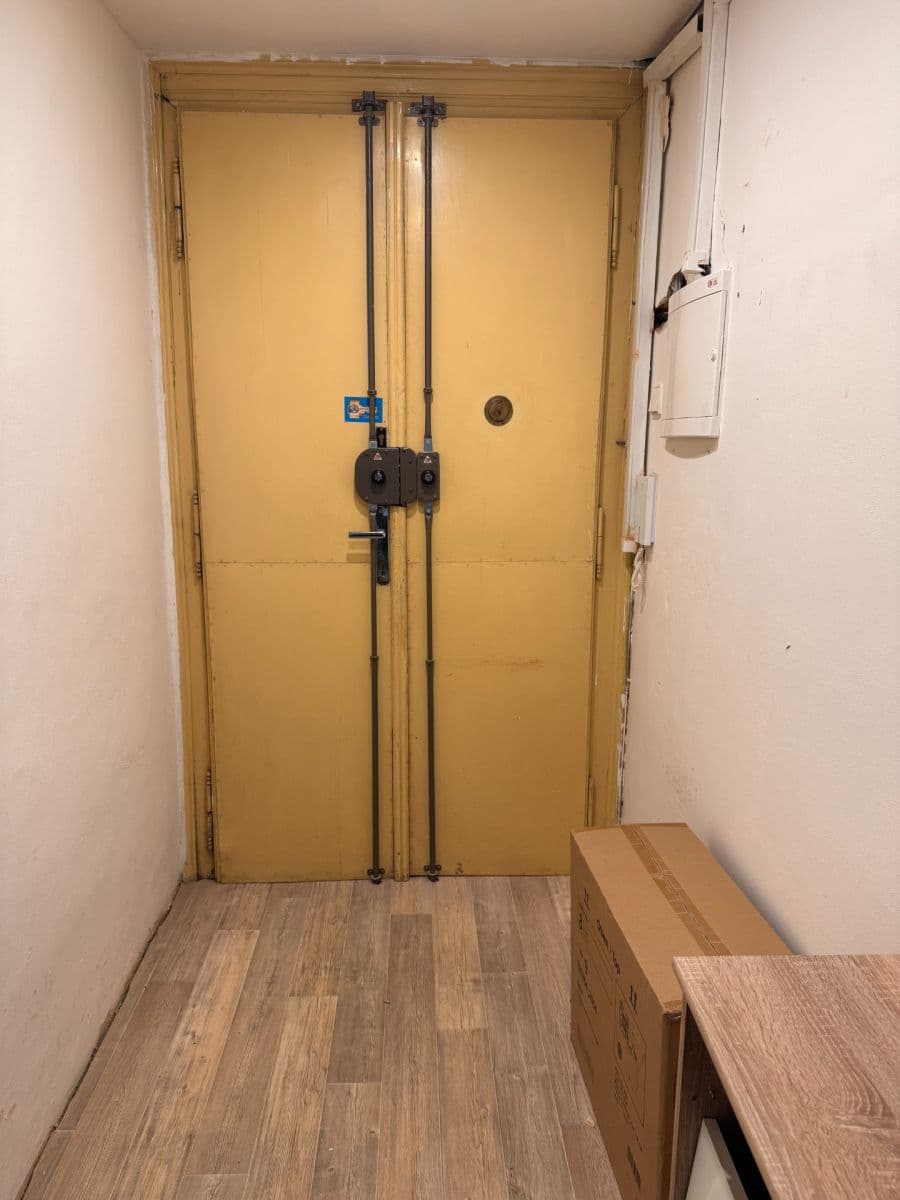 Prenájom bytu 3-izbový 81 m², Moravská, Praha, Praha Prenájom bytu 3-izbový 81 m², Moravská, Praha, Praha