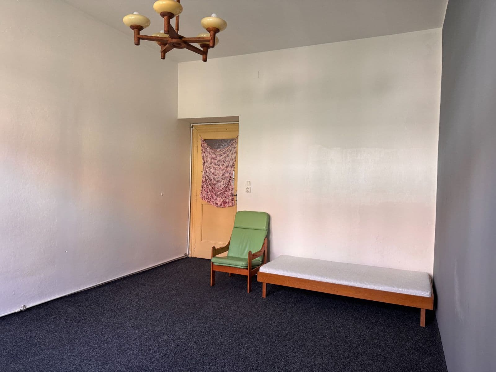 Prenájom bytu 3-izbový 81 m², Moravská, Praha, Praha Prenájom bytu 3-izbový 81 m², Moravská, Praha, Praha