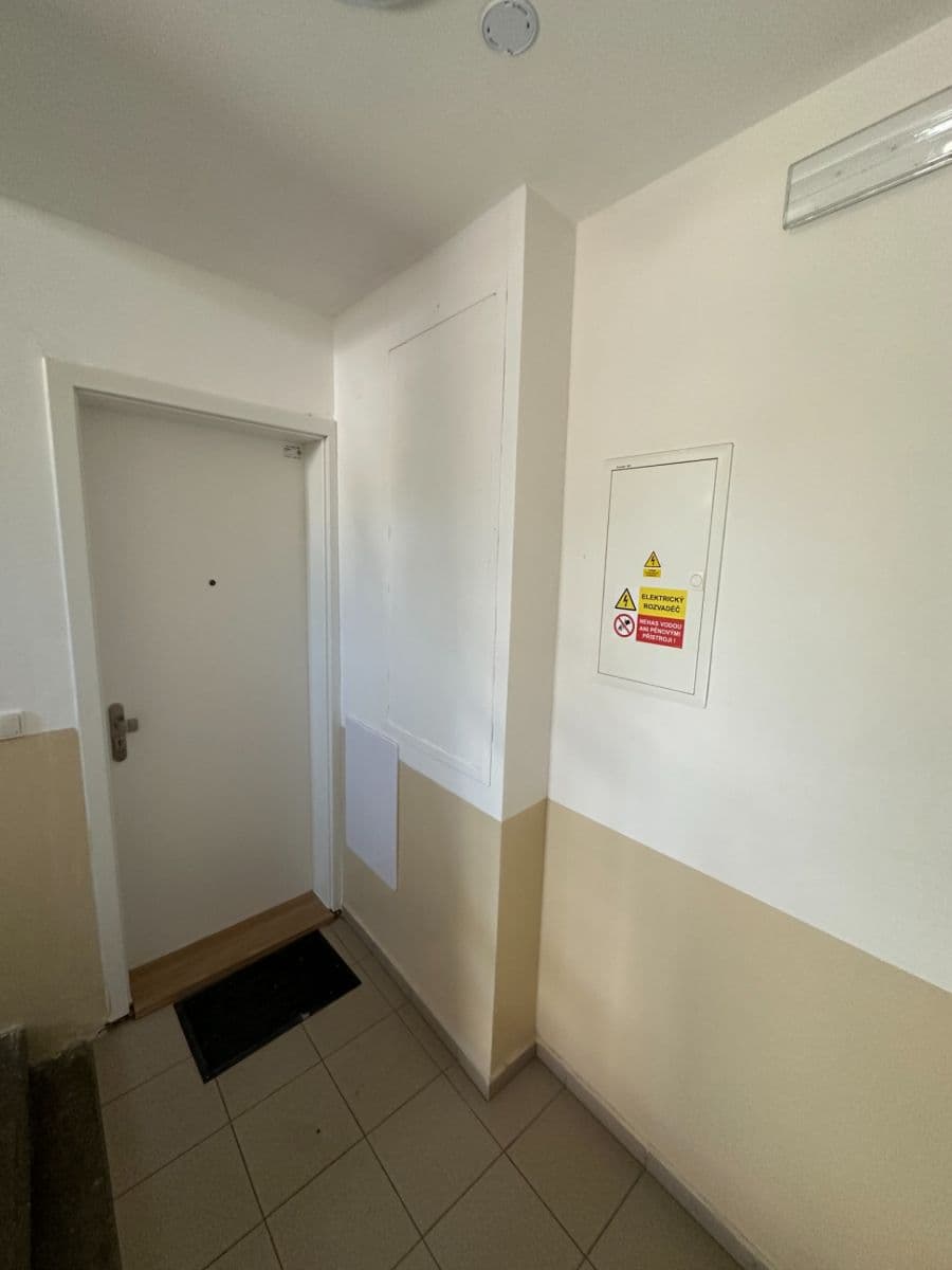 Predaj bytu 2-izbový 37 m², Jana Palacha, Kralupy nad Vltavou, Středočeský kraj Predaj bytu 2-izbový 37 m², Jana Palacha, Kralupy nad Vltavou, Středočeský kraj