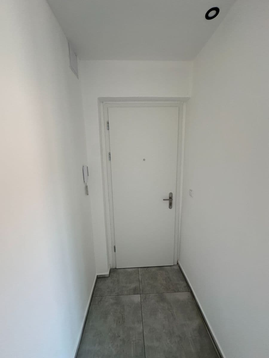 Predaj bytu 2-izbový 37 m², Jana Palacha, Kralupy nad Vltavou, Středočeský kraj Predaj bytu 2-izbový 37 m², Jana Palacha, Kralupy nad Vltavou, Středočeský kraj