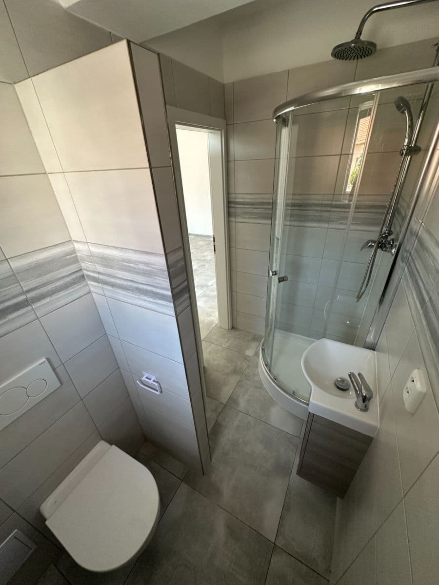 Predaj bytu 2-izbový 37 m², Jana Palacha, Kralupy nad Vltavou, Středočeský kraj Predaj bytu 2-izbový 37 m², Jana Palacha, Kralupy nad Vltavou, Středočeský kraj