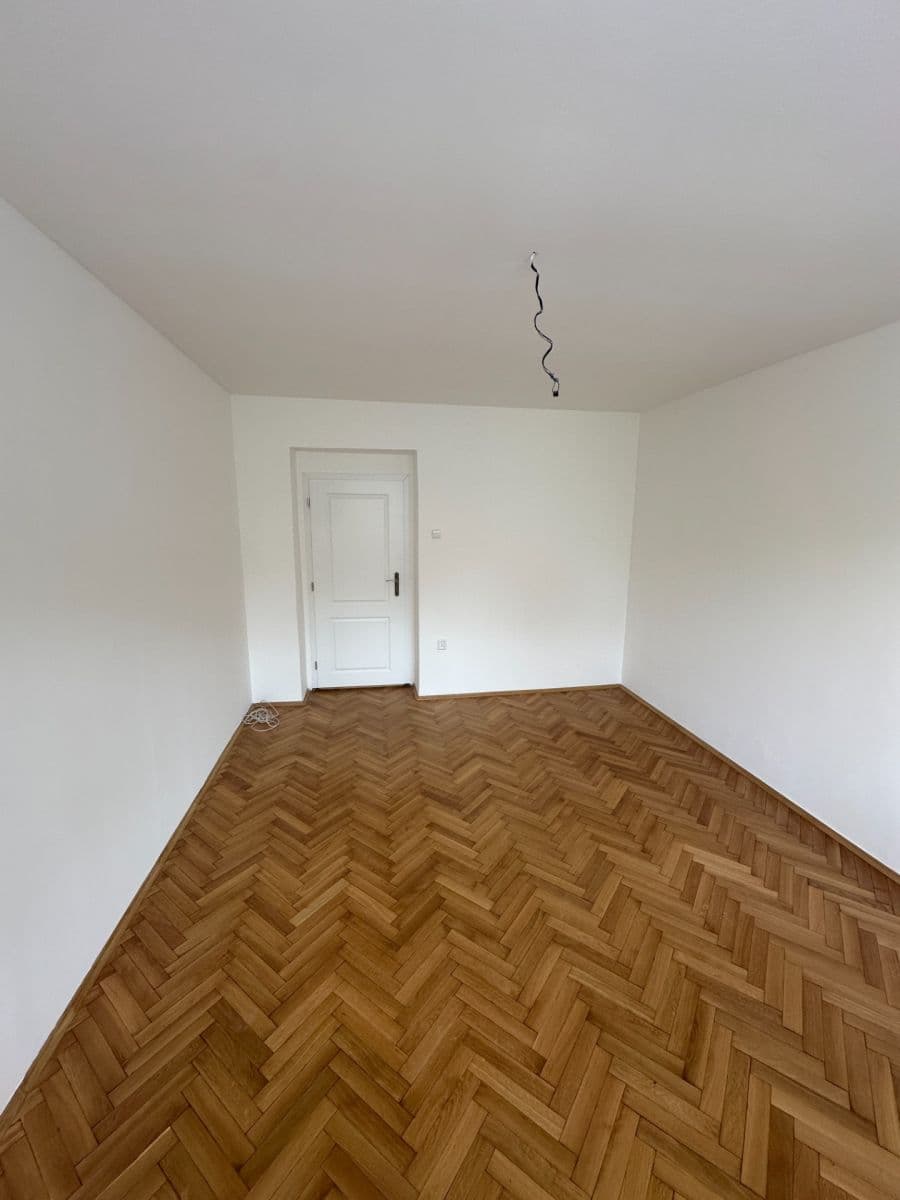 Predaj bytu 2-izbový 37 m², Jana Palacha, Kralupy nad Vltavou, Středočeský kraj Predaj bytu 2-izbový 37 m², Jana Palacha, Kralupy nad Vltavou, Středočeský kraj