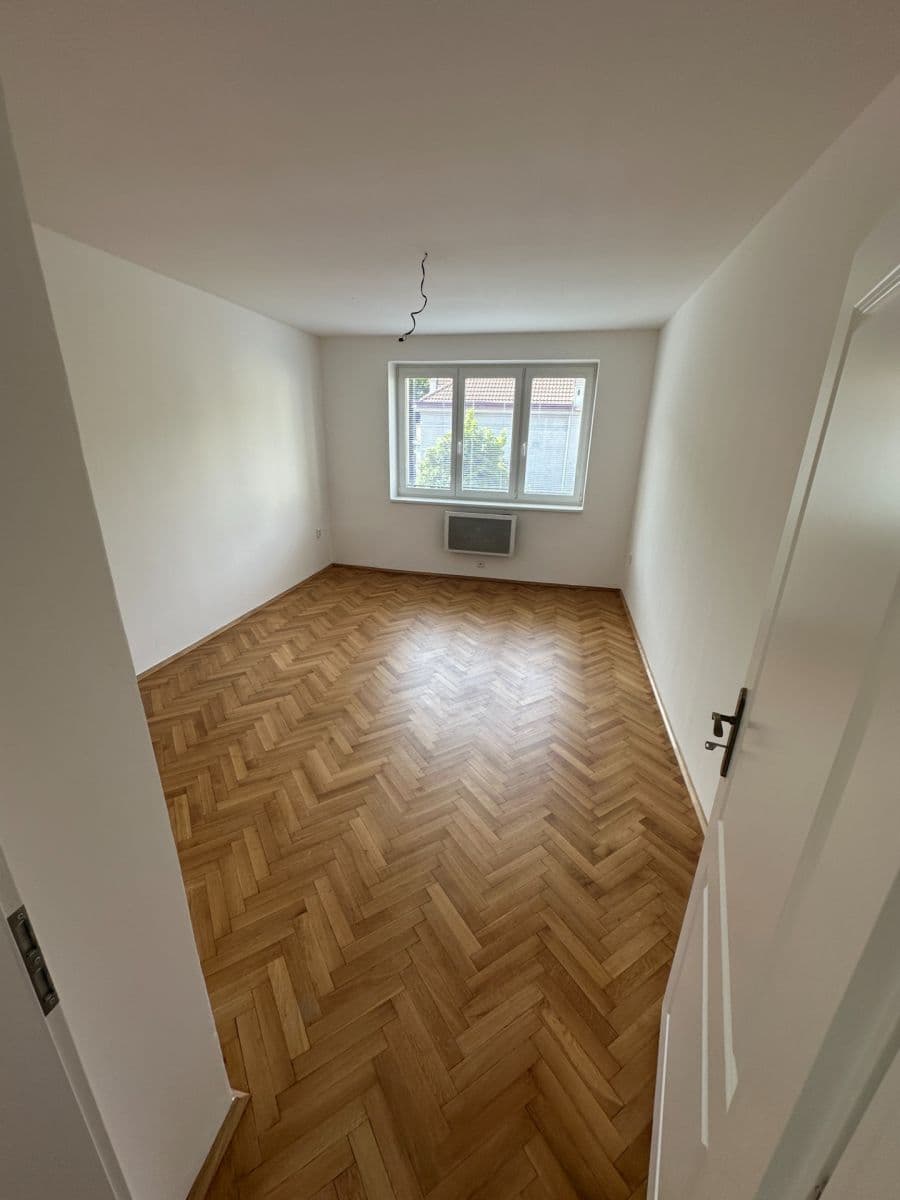 Predaj bytu 2-izbový 37 m², Jana Palacha, Kralupy nad Vltavou, Středočeský kraj Predaj bytu 2-izbový 37 m², Jana Palacha, Kralupy nad Vltavou, Středočeský kraj