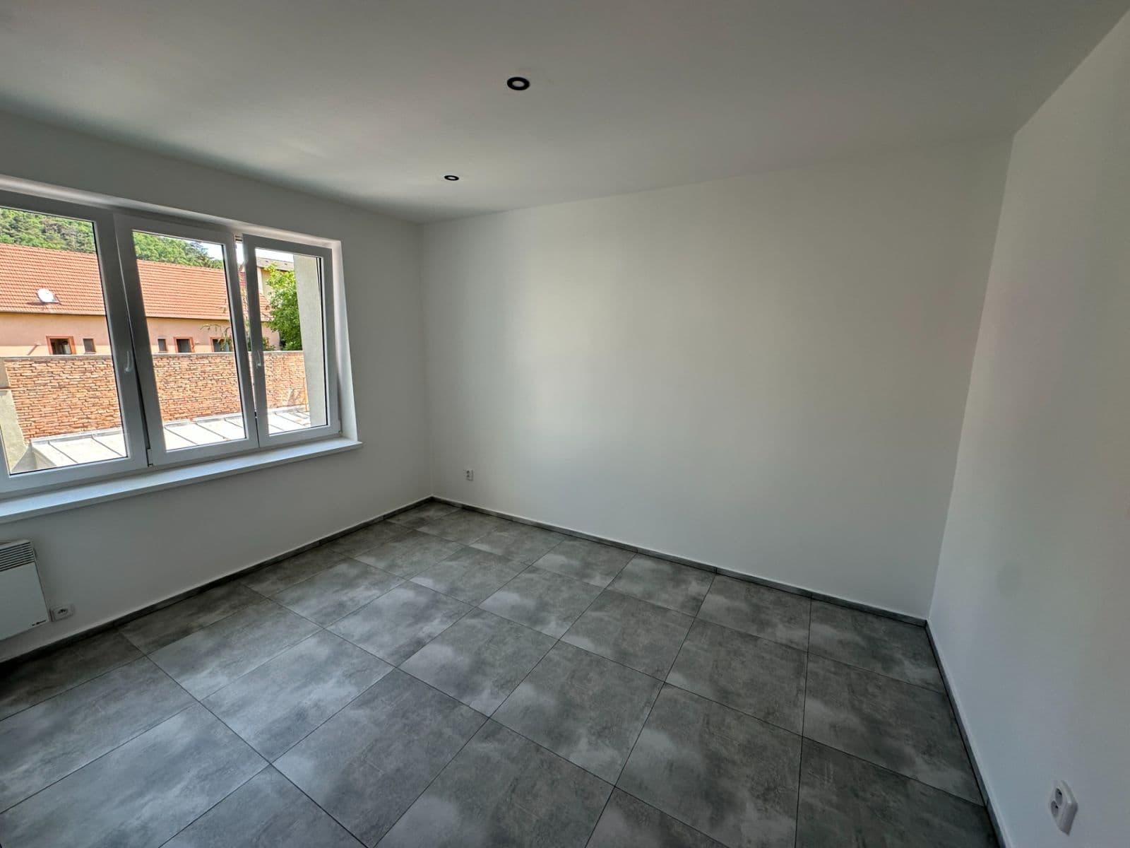 Predaj bytu 2-izbový 37 m², Jana Palacha, Kralupy nad Vltavou, Středočeský kraj Predaj bytu 2-izbový 37 m², Jana Palacha, Kralupy nad Vltavou, Středočeský kraj