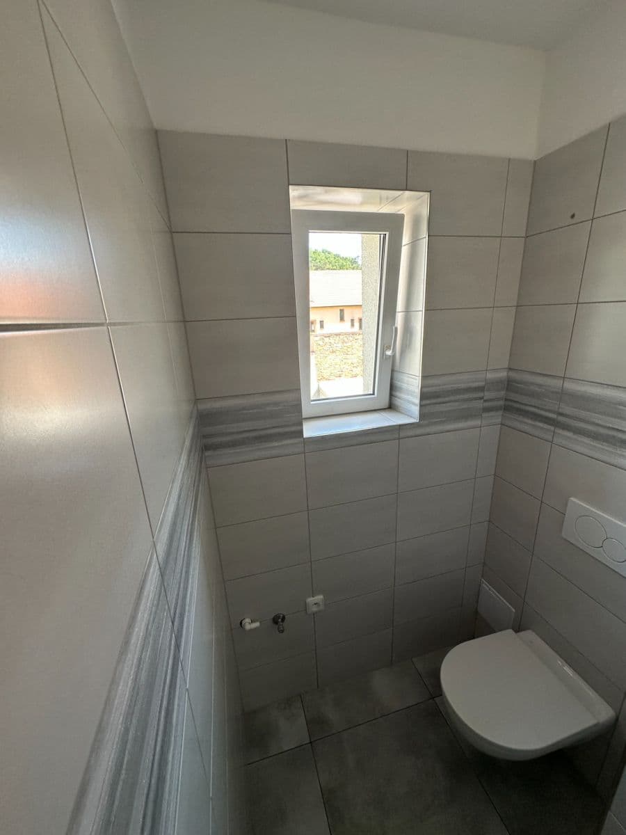Predaj bytu 2-izbový 37 m², Jana Palacha, Kralupy nad Vltavou, Středočeský kraj Predaj bytu 2-izbový 37 m², Jana Palacha, Kralupy nad Vltavou, Středočeský kraj