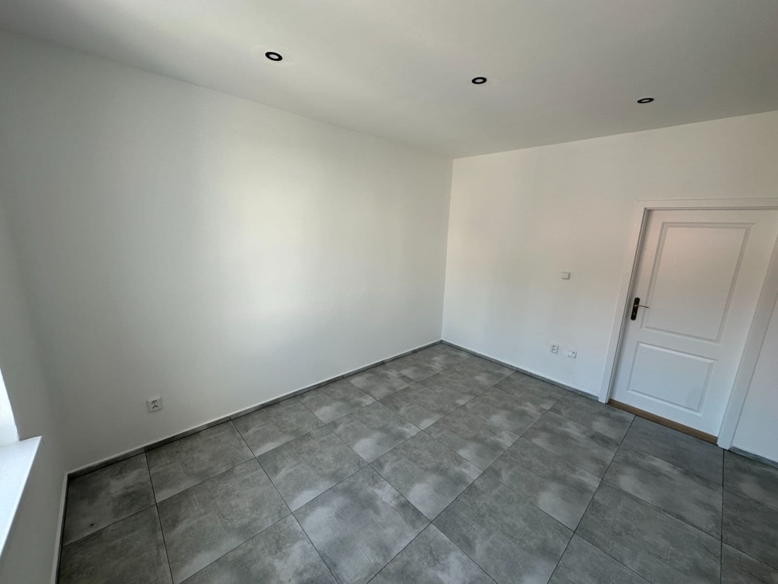 Predaj bytu 2-izbový 37 m², Jana Palacha, Kralupy nad Vltavou, Středočeský kraj Predaj bytu 2-izbový 37 m², Jana Palacha, Kralupy nad Vltavou, Středočeský kraj