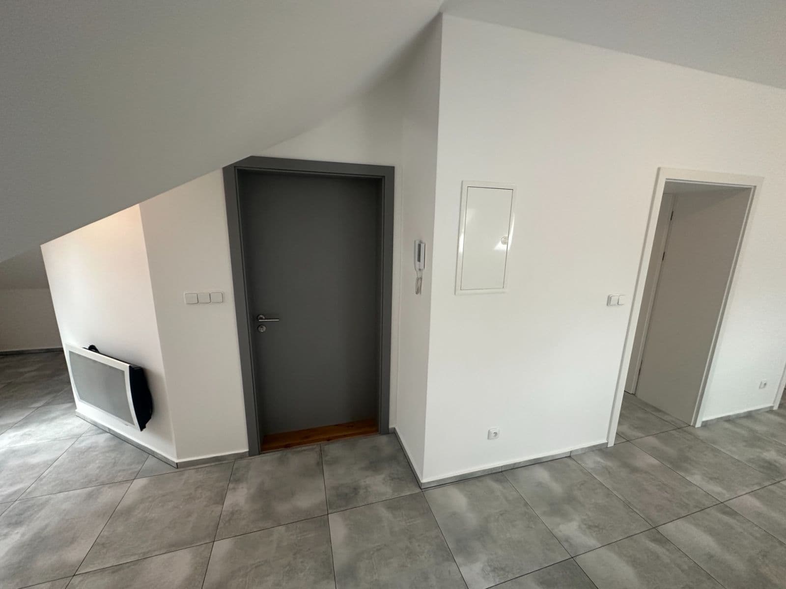 Predaj bytu 3-izbový 77 m², Jana Palacha, Kralupy nad Vltavou, Středočeský kraj Predaj bytu 3-izbový 77 m², Jana Palacha, Kralupy nad Vltavou, Středočeský kraj