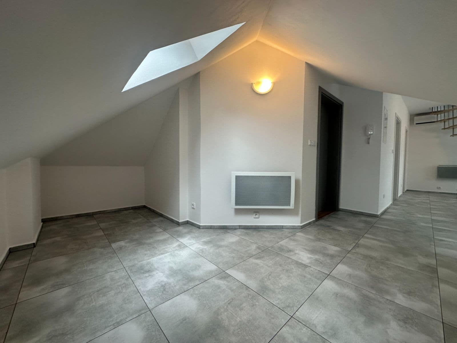 Predaj bytu 3-izbový 77 m², Jana Palacha, Kralupy nad Vltavou, Středočeský kraj Predaj bytu 3-izbový 77 m², Jana Palacha, Kralupy nad Vltavou, Středočeský kraj