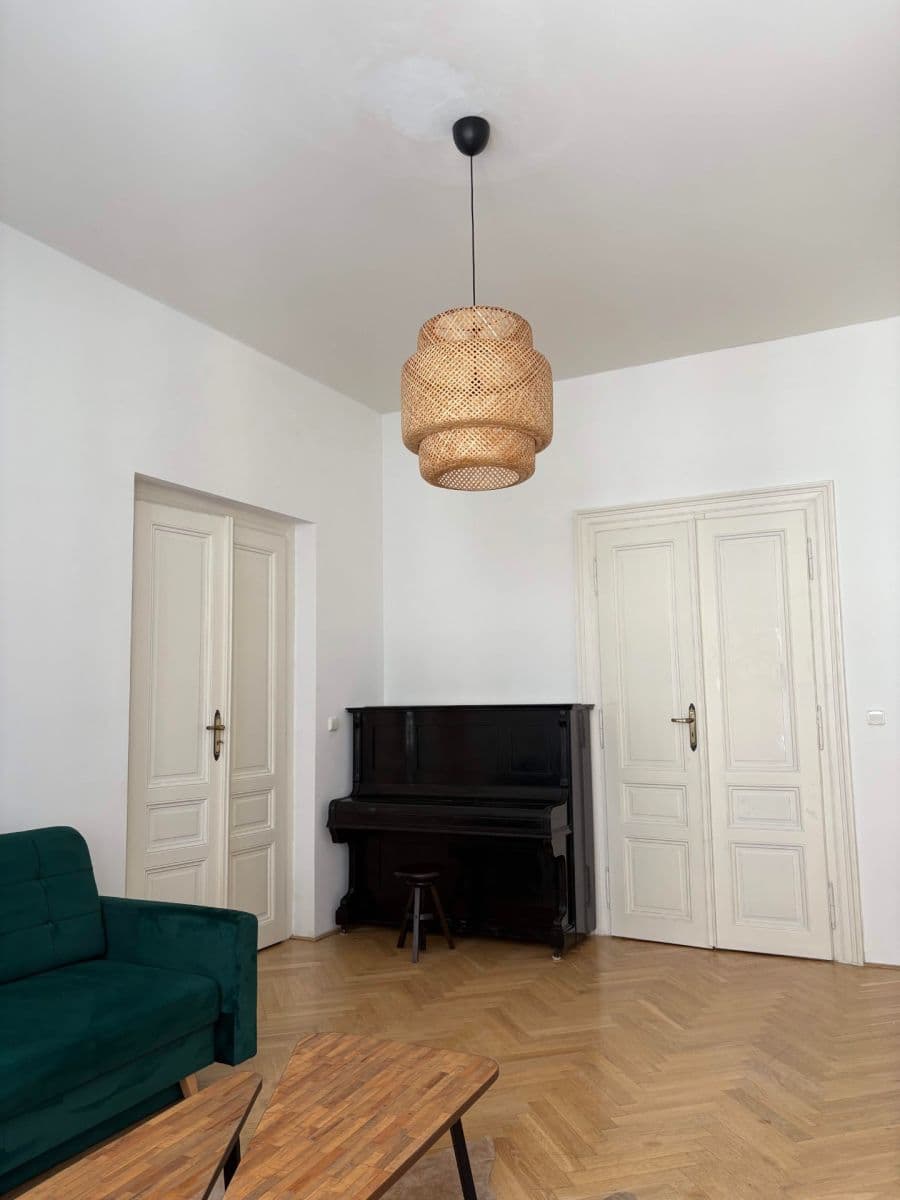 Prenájom bytu 2-izbový 58 m², Roháčova, Praha, Praha Prenájom bytu 2-izbový 58 m², Roháčova, Praha, Praha