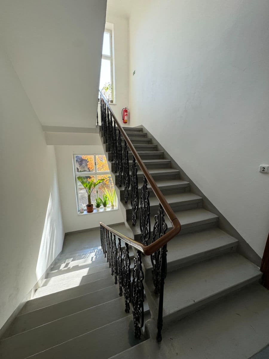 Prenájom bytu 2-izbový 58 m², Roháčova, Praha, Praha Prenájom bytu 2-izbový 58 m², Roháčova, Praha, Praha