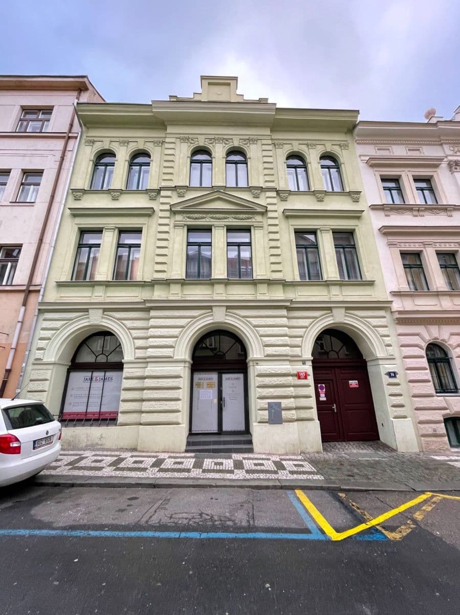 Prenájom bytu 2-izbový 58 m², Roháčova, Praha, Praha Prenájom bytu 2-izbový 58 m², Roháčova, Praha, Praha