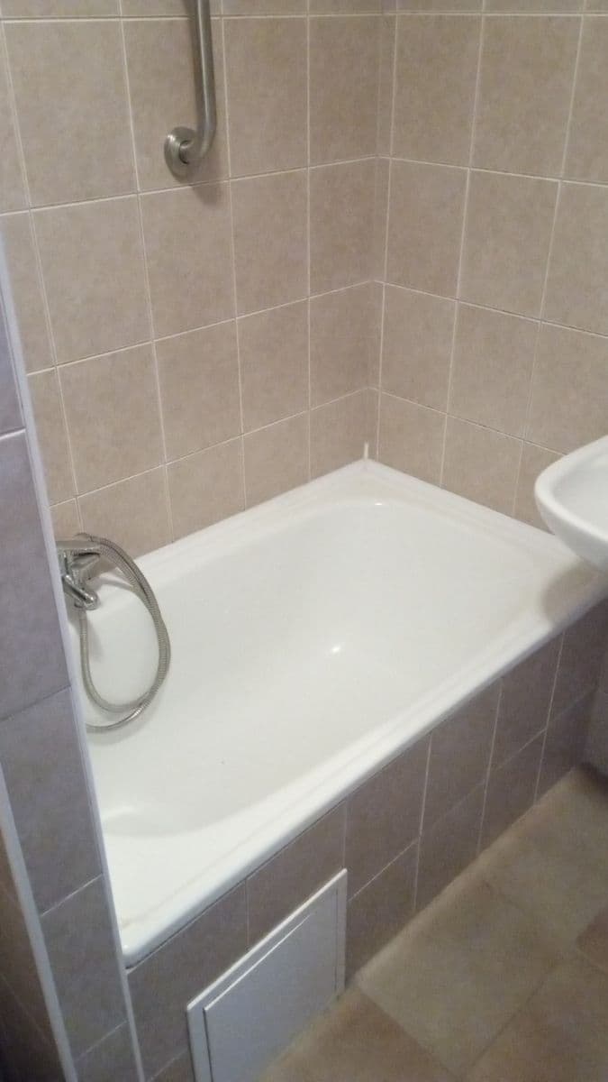 Prenájom bytu 1-izbový 40 m², Holíkova, Jílové u Prahy, Středočeský kraj Prenájom bytu 1-izbový 40 m², Holíkova, Jílové u Prahy, Středočeský kraj