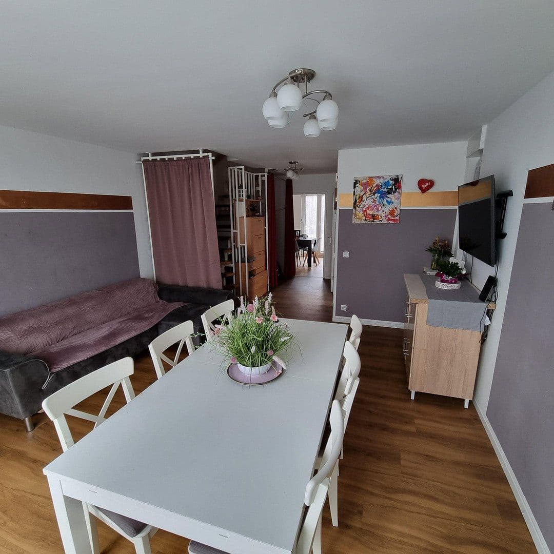 Predaj domu 120 m², pozemek 250 m², Märkische Strasse 39, Woltersdorf, Brandenbursko Predaj domu 120 m², pozemek 250 m², Märkische Strasse 39, Woltersdorf, Brandenbursko