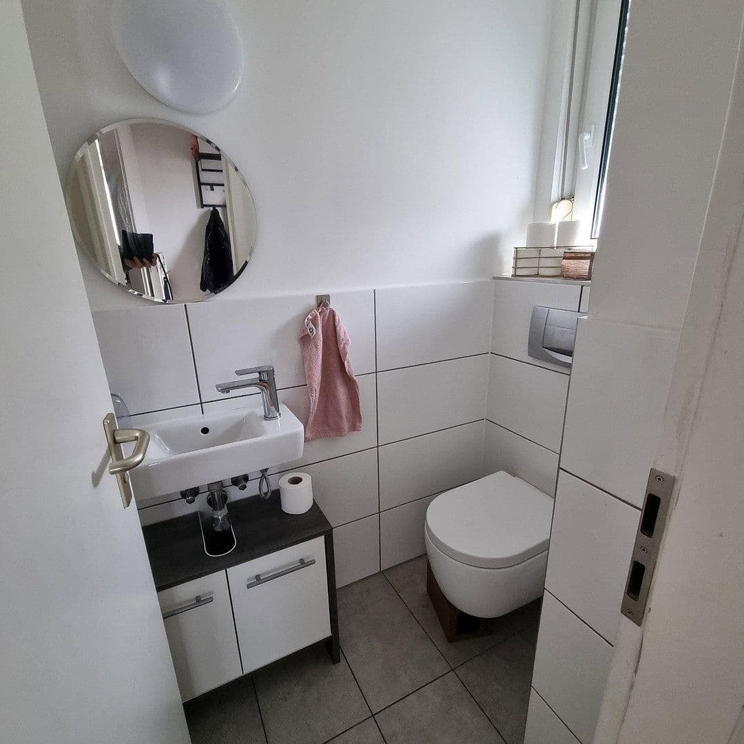 Predaj domu 120 m², pozemek 250 m², Märkische Strasse 39, Woltersdorf, Brandenbursko Predaj domu 120 m², pozemek 250 m², Märkische Strasse 39, Woltersdorf, Brandenbursko