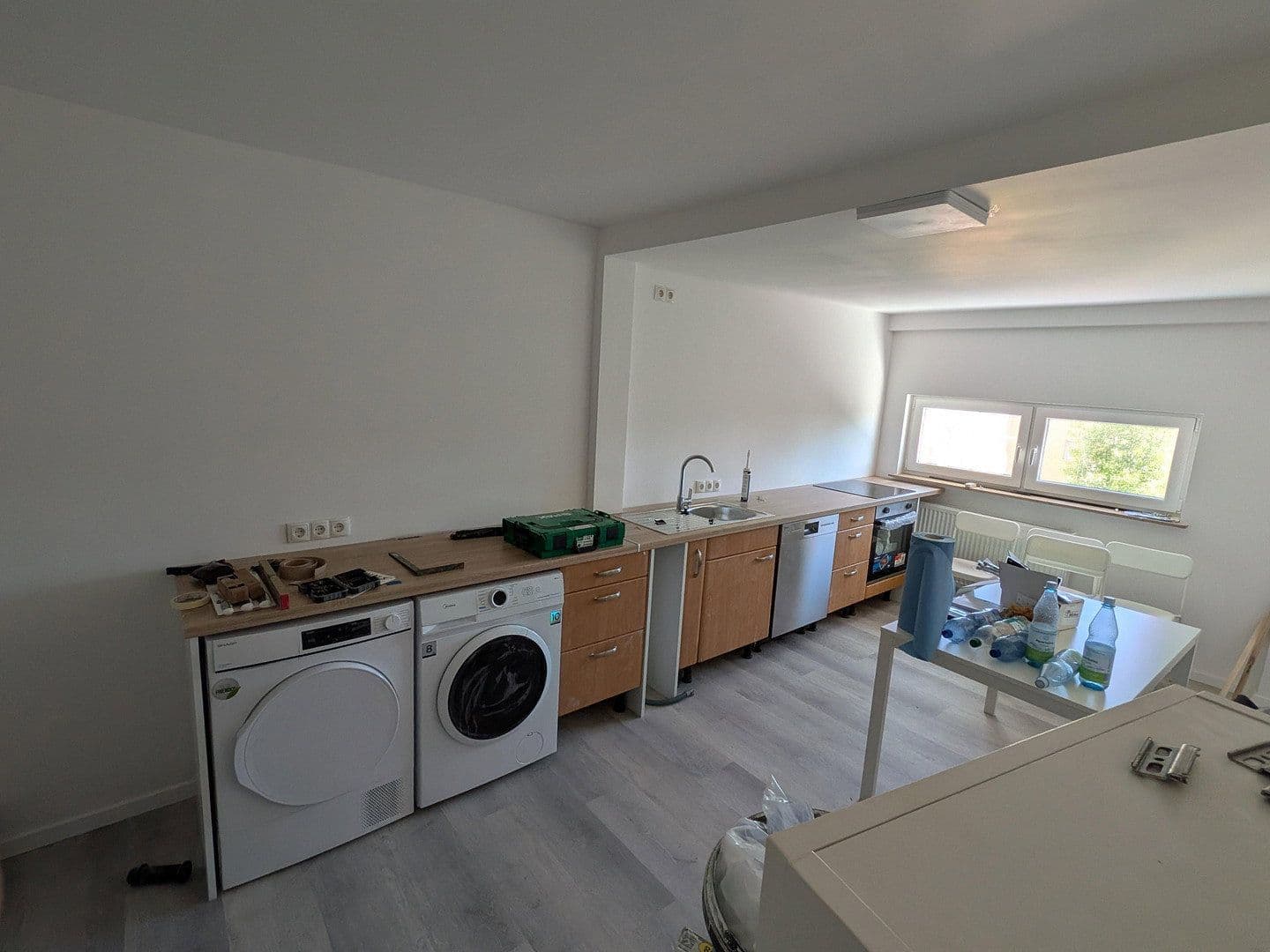Prenájom bytu 5-izbový 83 m², Zeppelinstraße 42, Mannheim, Bádensko-Wurttembersko Prenájom bytu 5-izbový 83 m², Zeppelinstraße 42, Mannheim, Bádensko-Wurttembersko