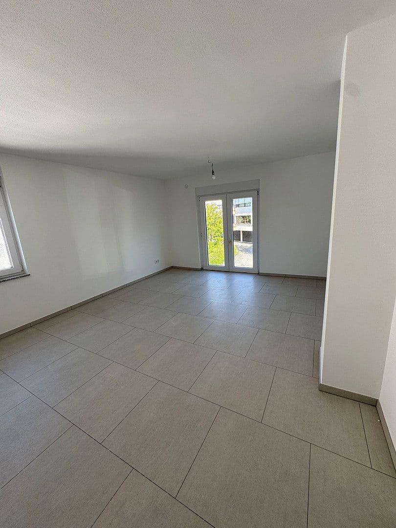 Prenájom bytu 3-izbový 94 m², Häfnersweg 52, Backnang, Bádensko-Wurttembersko Prenájom bytu 3-izbový 94 m², Häfnersweg 52, Backnang, Bádensko-Wurttembersko