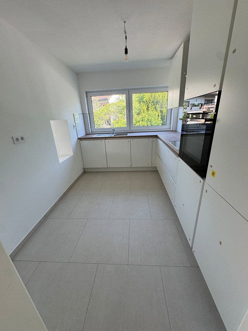 Prenájom bytu 3-izbový 94 m², Häfnersweg 52, Backnang, Bádensko-Wurttembersko Prenájom bytu 3-izbový 94 m², Häfnersweg 52, Backnang, Bádensko-Wurttembersko