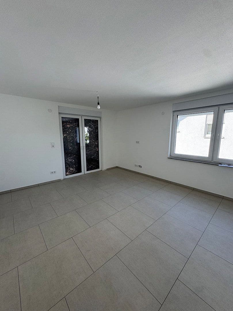 Prenájom bytu 3-izbový 94 m², Häfnersweg 52, Backnang, Bádensko-Wurttembersko Prenájom bytu 3-izbový 94 m², Häfnersweg 52, Backnang, Bádensko-Wurttembersko