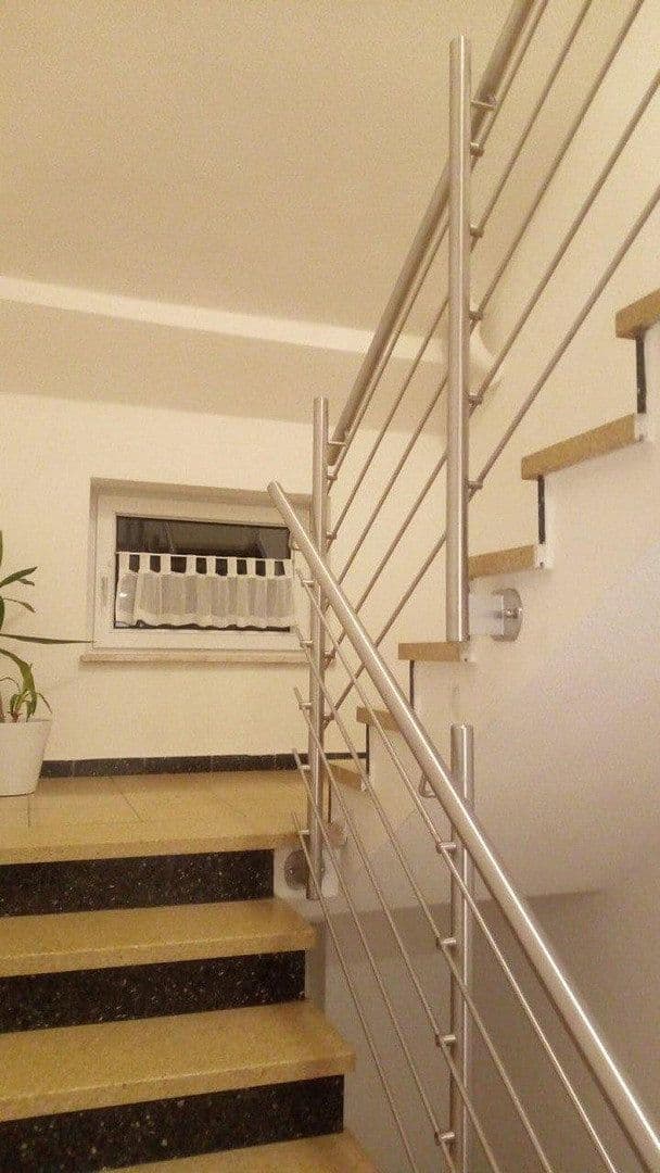 Predaj domu 300 m², pozemek 650 m², Weiden i.d.OPf., Bavorsko Predaj domu 300 m², pozemek 650 m², Weiden i.d.OPf., Bavorsko
