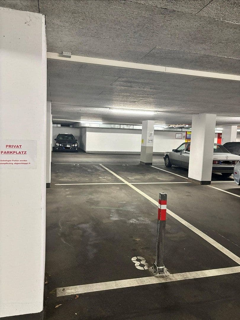Prenájom garáže 13 m², Rotenwaldstraße 132, Stuttgart, Bádensko-Wurttembersko Prenájom garáže 13 m², Rotenwaldstraße 132, Stuttgart, Bádensko-Wurttembersko