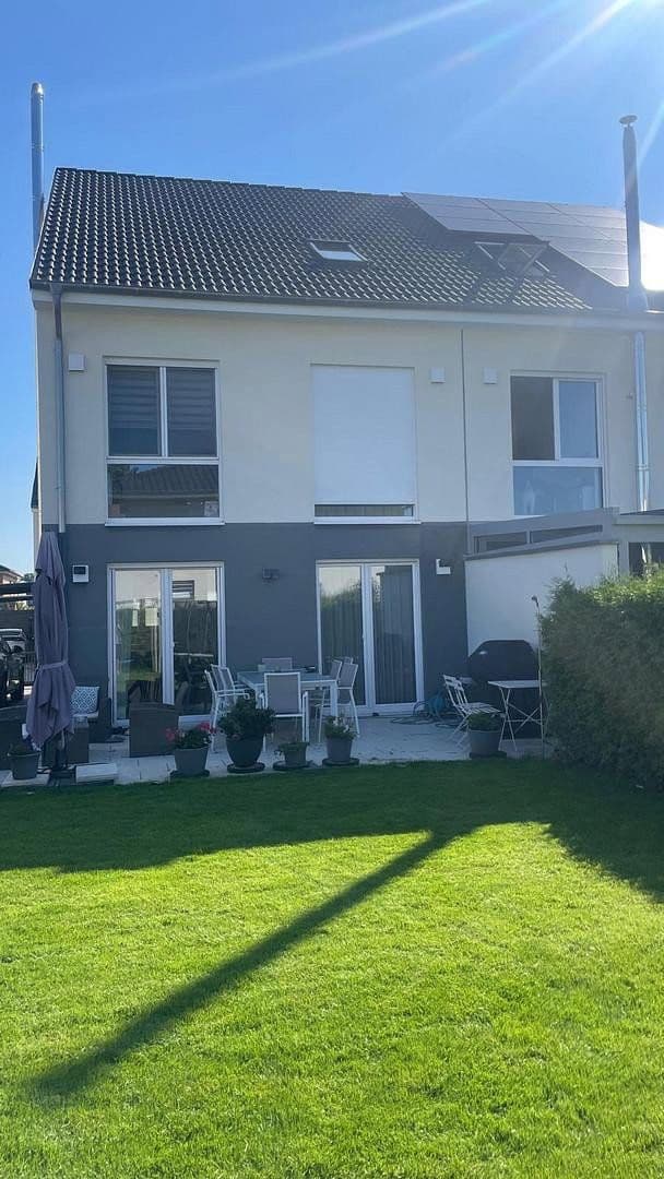 Predaj domu 165 m², pozemek 315 m², Stahnsdorf, Brandenbursko Predaj domu 165 m², pozemek 315 m², Stahnsdorf, Brandenbursko