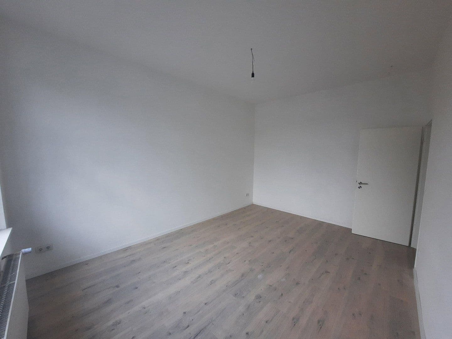 Prenájom bytu 4-izbový 113 m², Bochum, Severné Porýnie - Westfálsko Prenájom bytu 4-izbový 113 m², Bochum, Severné Porýnie - Westfálsko