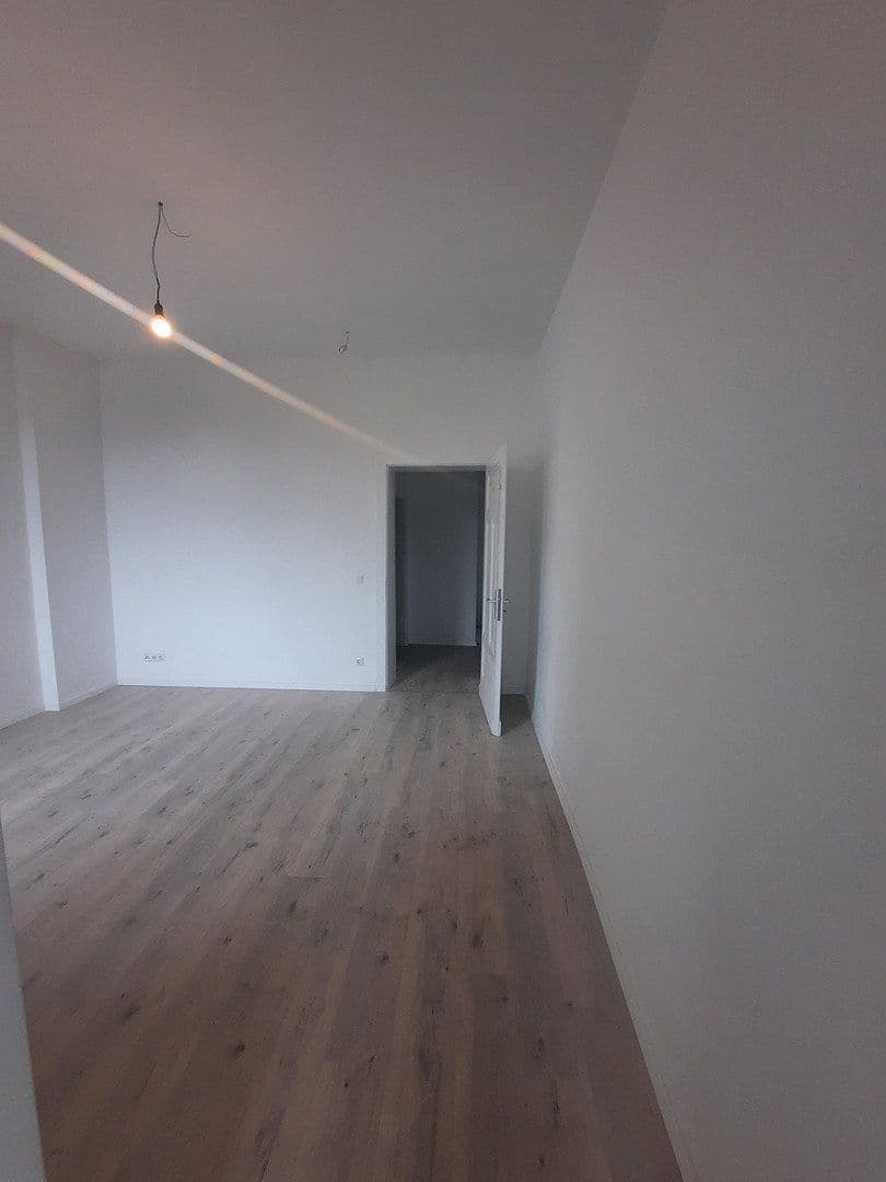 Prenájom bytu 4-izbový 113 m², Bochum, Severné Porýnie - Westfálsko Prenájom bytu 4-izbový 113 m², Bochum, Severné Porýnie - Westfálsko
