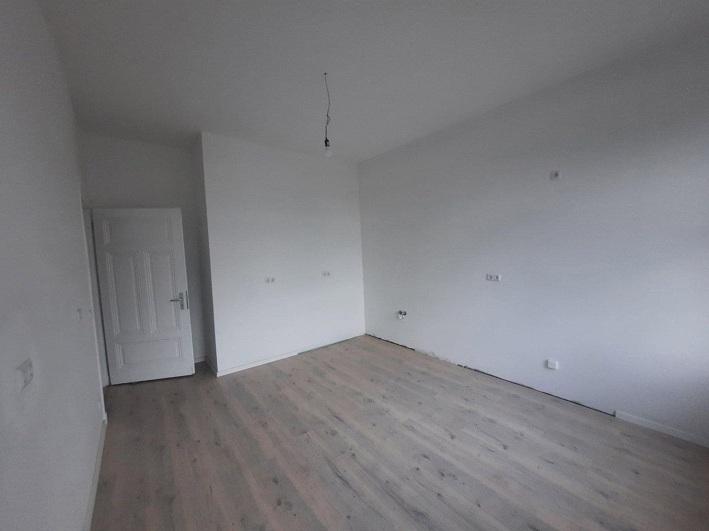 Prenájom bytu 4-izbový 113 m², Bochum, Severné Porýnie - Westfálsko Prenájom bytu 4-izbový 113 m², Bochum, Severné Porýnie - Westfálsko