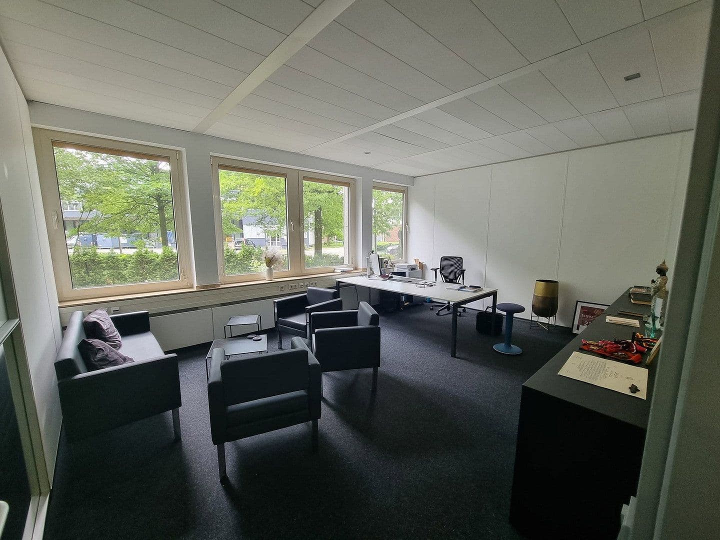 Prenájom kancelárie 400 m², Werftstraße, Düsseldorf, Severné Porýnie - Westfálsko Prenájom kancelárie 400 m², Werftstraße, Düsseldorf, Severné Porýnie - Westfálsko