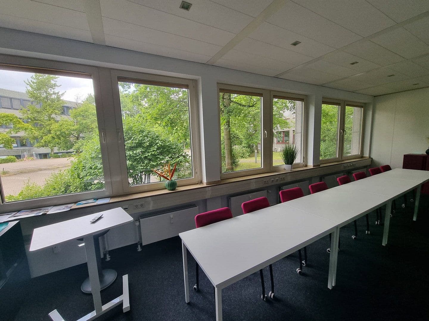 Prenájom kancelárie 400 m², Werftstraße, Düsseldorf, Severné Porýnie - Westfálsko Prenájom kancelárie 400 m², Werftstraße, Düsseldorf, Severné Porýnie - Westfálsko