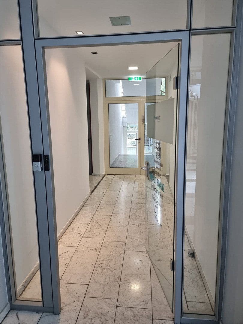 Prenájom kancelárie 400 m², Werftstraße, Düsseldorf, Severné Porýnie - Westfálsko Prenájom kancelárie 400 m², Werftstraße, Düsseldorf, Severné Porýnie - Westfálsko