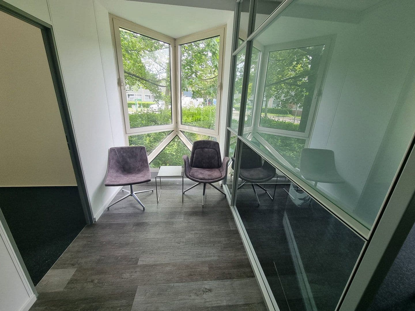 Prenájom kancelárie 400 m², Werftstraße, Düsseldorf, Severné Porýnie - Westfálsko Prenájom kancelárie 400 m², Werftstraße, Düsseldorf, Severné Porýnie - Westfálsko