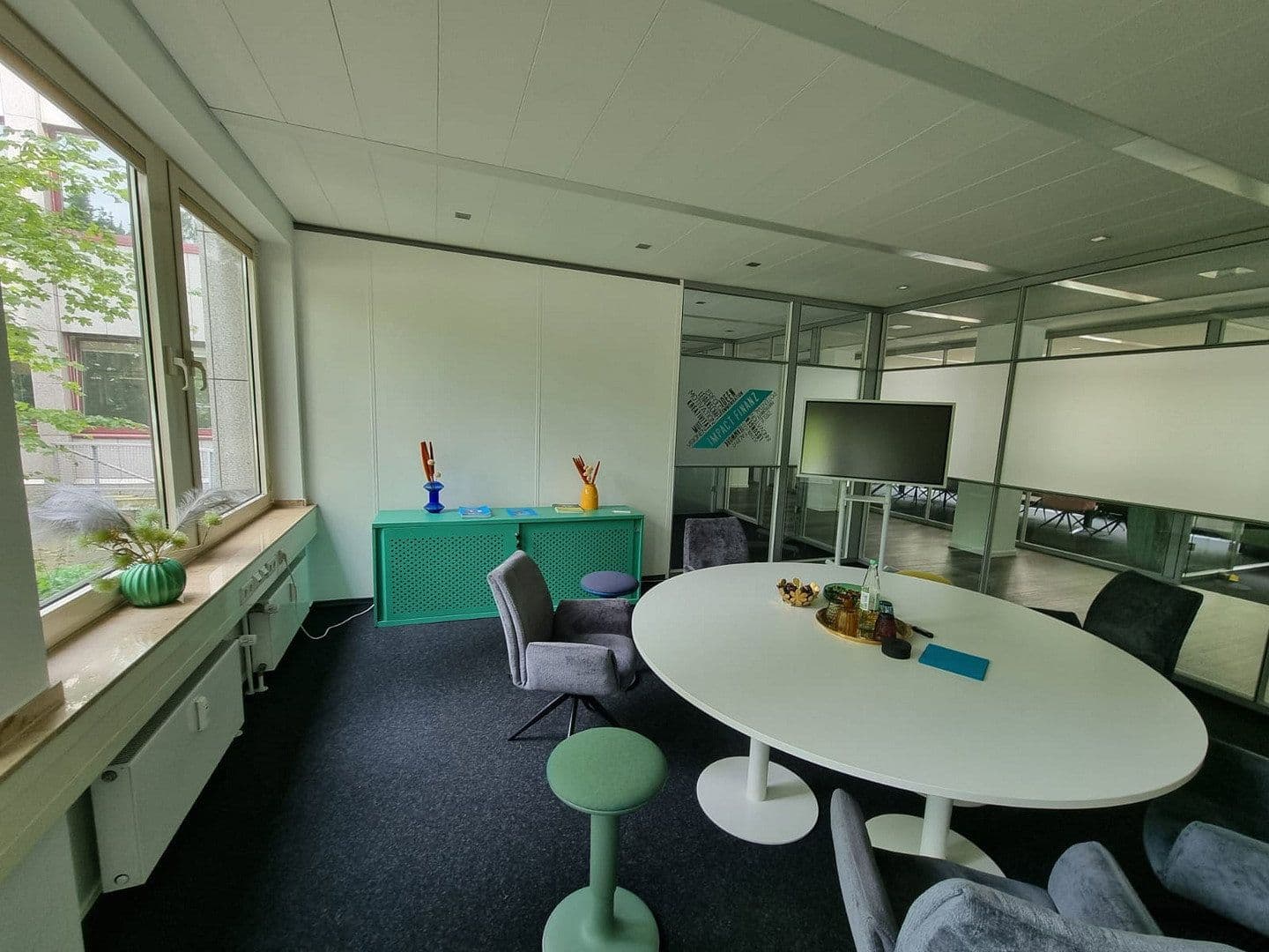 Prenájom kancelárie 400 m², Werftstraße, Düsseldorf, Severné Porýnie - Westfálsko Prenájom kancelárie 400 m², Werftstraße, Düsseldorf, Severné Porýnie - Westfálsko