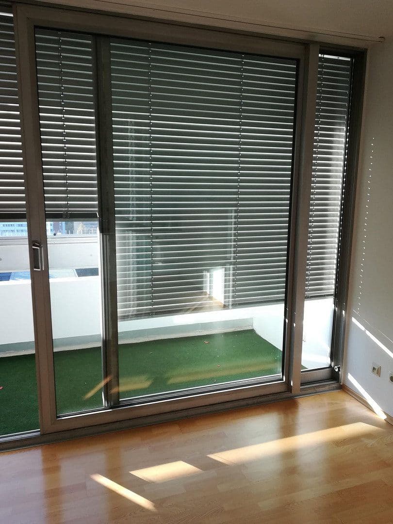 Prenájom bytu 1-izbový 22 m², München, Bavorsko Prenájom bytu 1-izbový 22 m², München, Bavorsko