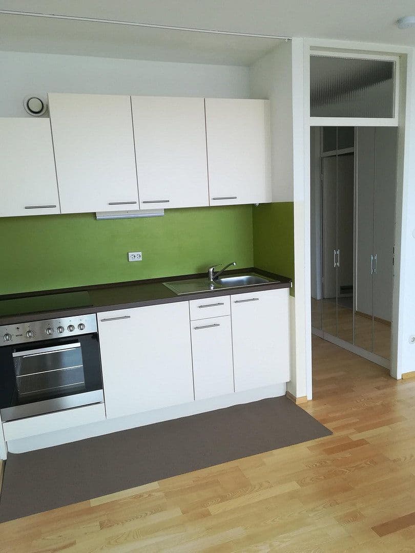 Prenájom bytu 1-izbový 22 m², München, Bavorsko Prenájom bytu 1-izbový 22 m², München, Bavorsko