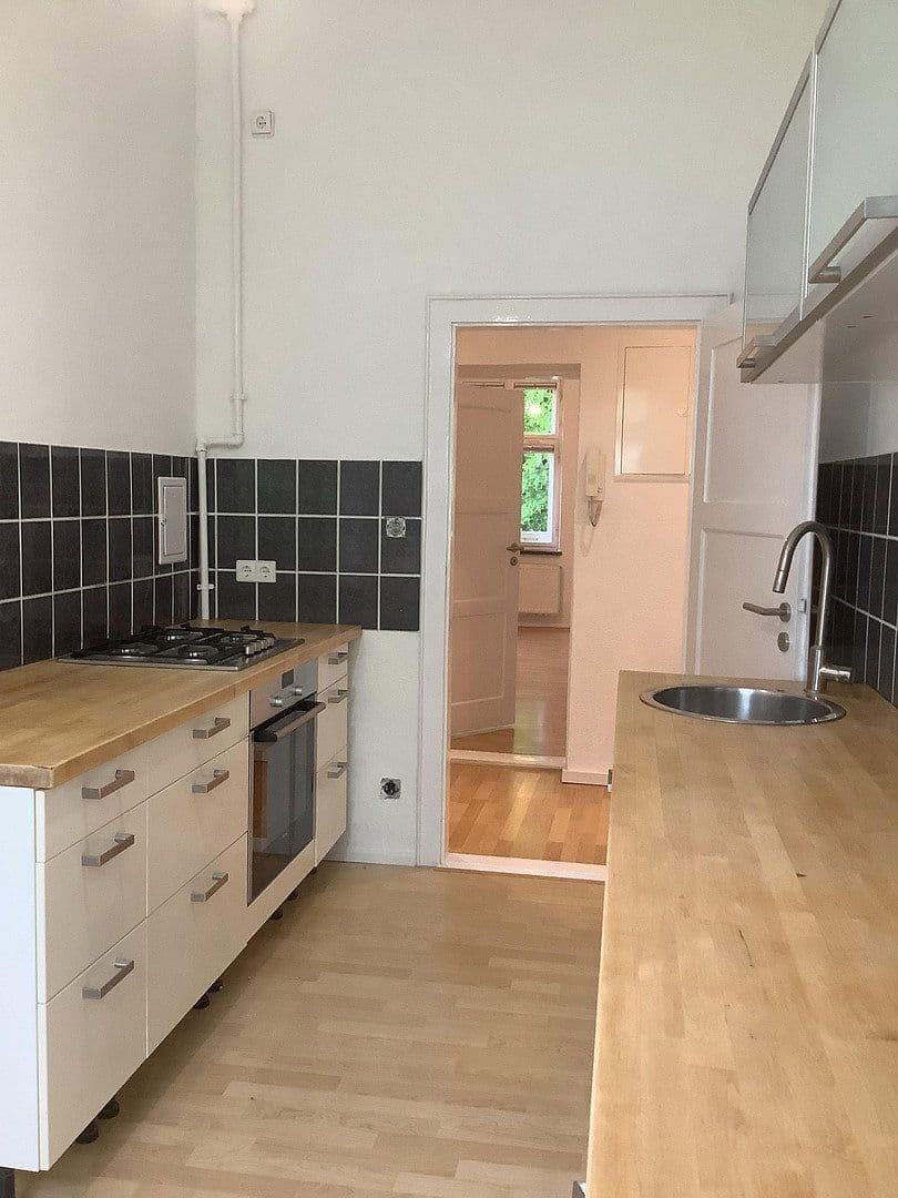 Prenájom bytu 3-izbový 96 m², Leopoldstr.28, Berlin, Berlín Prenájom bytu 3-izbový 96 m², Leopoldstr.28, Berlin, Berlín