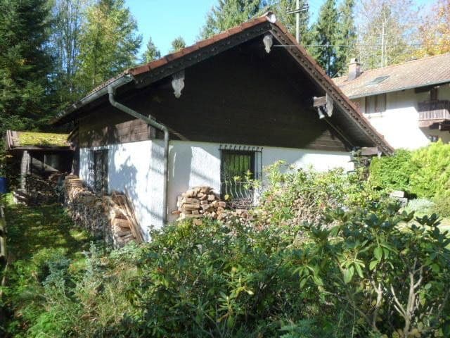 Predaj domu 45 m², pozemek 355 m², Grassauer Str. 5, Übersee, Bavorsko Predaj domu 45 m², pozemek 355 m², Grassauer Str. 5, Übersee, Bavorsko