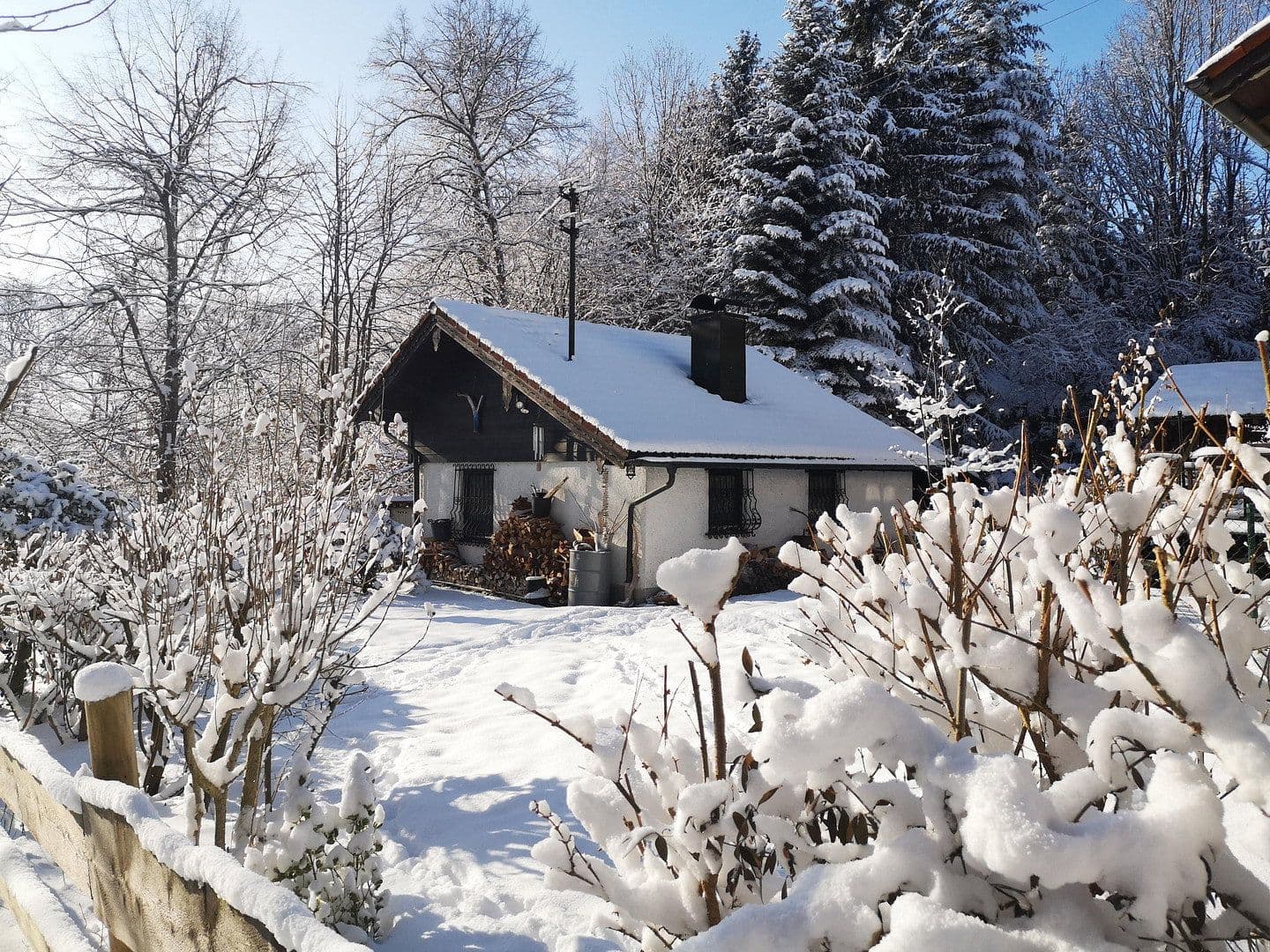 Predaj domu 45 m², pozemek 355 m², Grassauer Str. 5, Übersee, Bavorsko Predaj domu 45 m², pozemek 355 m², Grassauer Str. 5, Übersee, Bavorsko