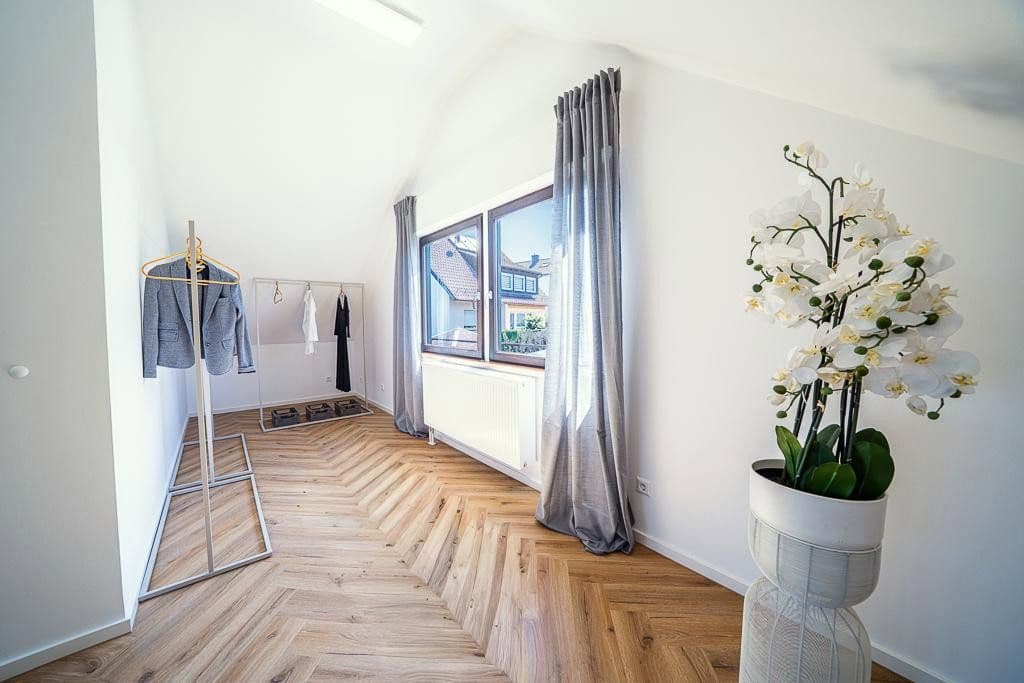 Predaj domu 203 m², pozemek 388 m², Freiberg am Neckar, Bádensko-Wurttembersko Predaj domu 203 m², pozemek 388 m², Freiberg am Neckar, Bádensko-Wurttembersko